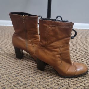 Nine west brown boots size 8.5